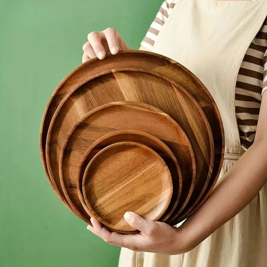 Avec son élégance et sa chaleur naturelle le bois d'acacia rehaussera vos présentations et le goût de vos plats