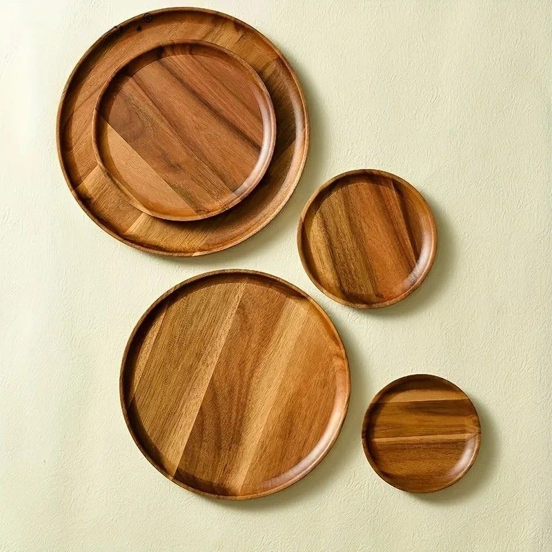 Dressez vos tables avec style et élégance en apportant une touche de personnelle grâce au grain unique naturel et chaleureux du bois d'acacia