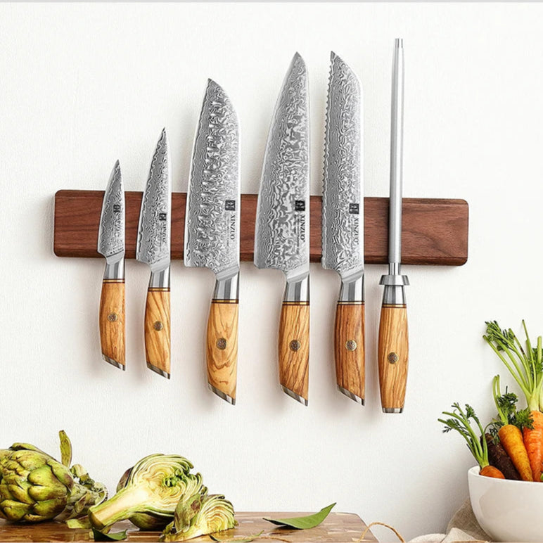 Découvrez notre série complète de couteaux de cuisine en acier Damas et élevez votre talent culinaire vers de nouveaux sommets