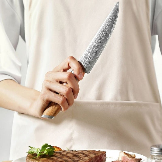 Indispensable et polyvalent pour toutes vos préparations culinaires découvrez notre couteau de table en acier Damas - parfait comme couteau à steak, idéal pour couper viande fruits légumes fromage et bien plus 