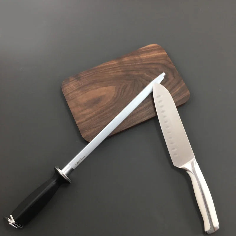 Un fusil à aiguiser intuitif et simple à utiliser pour redonner leur tranchant à vos couteaux de cuisine émoussés