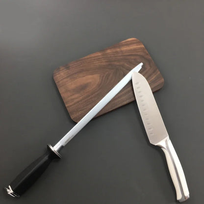 Un fusil à aiguiser intuitif et simple à utiliser pour redonner leur tranchant à vos couteaux de cuisine émoussés