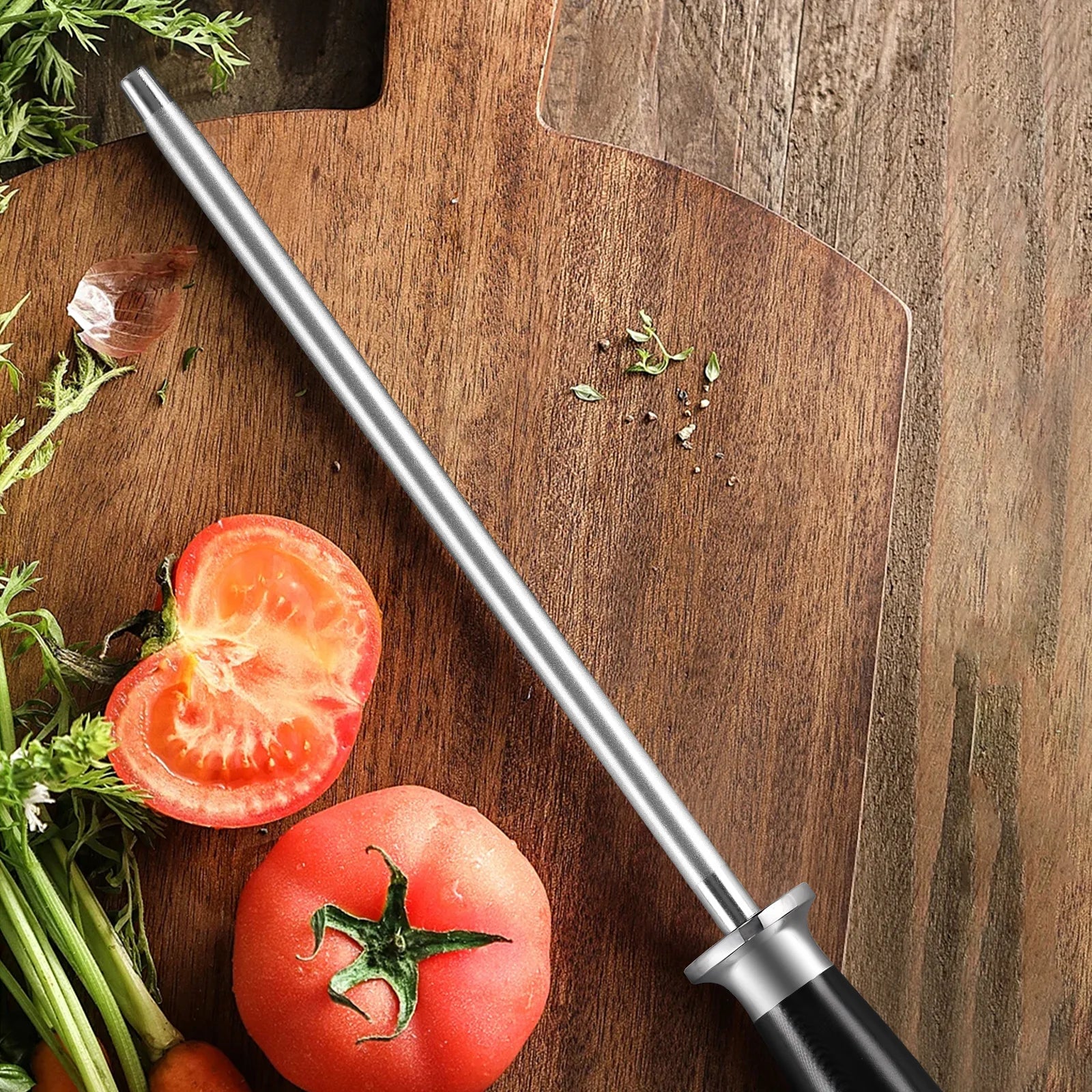 Un fusil à aiguiser en acier haut de gamme à haute teneur en carbone renforcé en diamant pour couper tous vos aliments avec la précision d'un chef