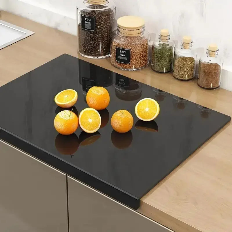 La planche de cuisine qui vous facilite vos tâches au quotidien tout en protégeant vos comptoirs de cuisine