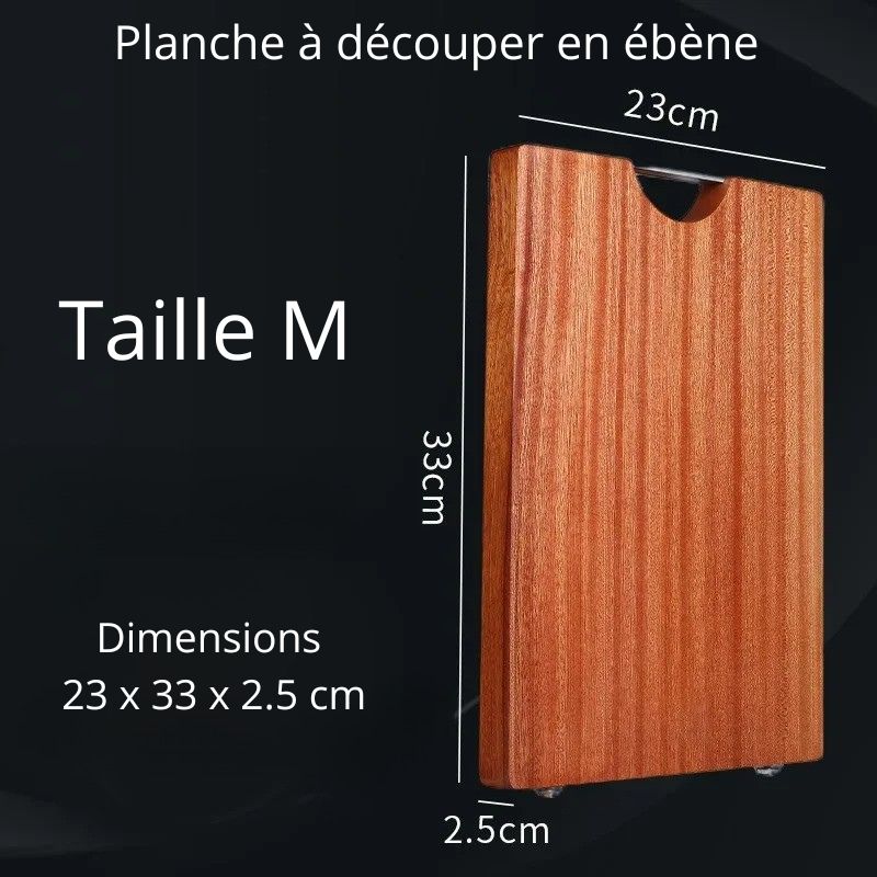 Notre planche à découper en ébène est disponible en 3 différentes tailles dont la M (23x33x2.5cm)
