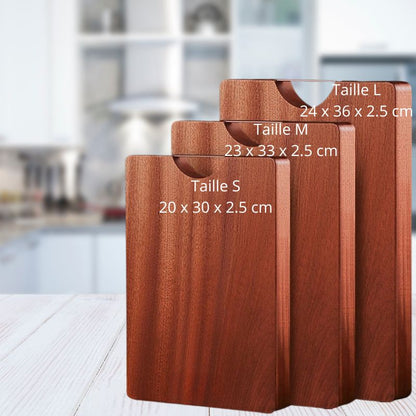 Notre planche à découper en ébène est disponible en taille S (20x30x2.5cm) M (23x33x2.5cm) et  L (24x36x2.5cm)