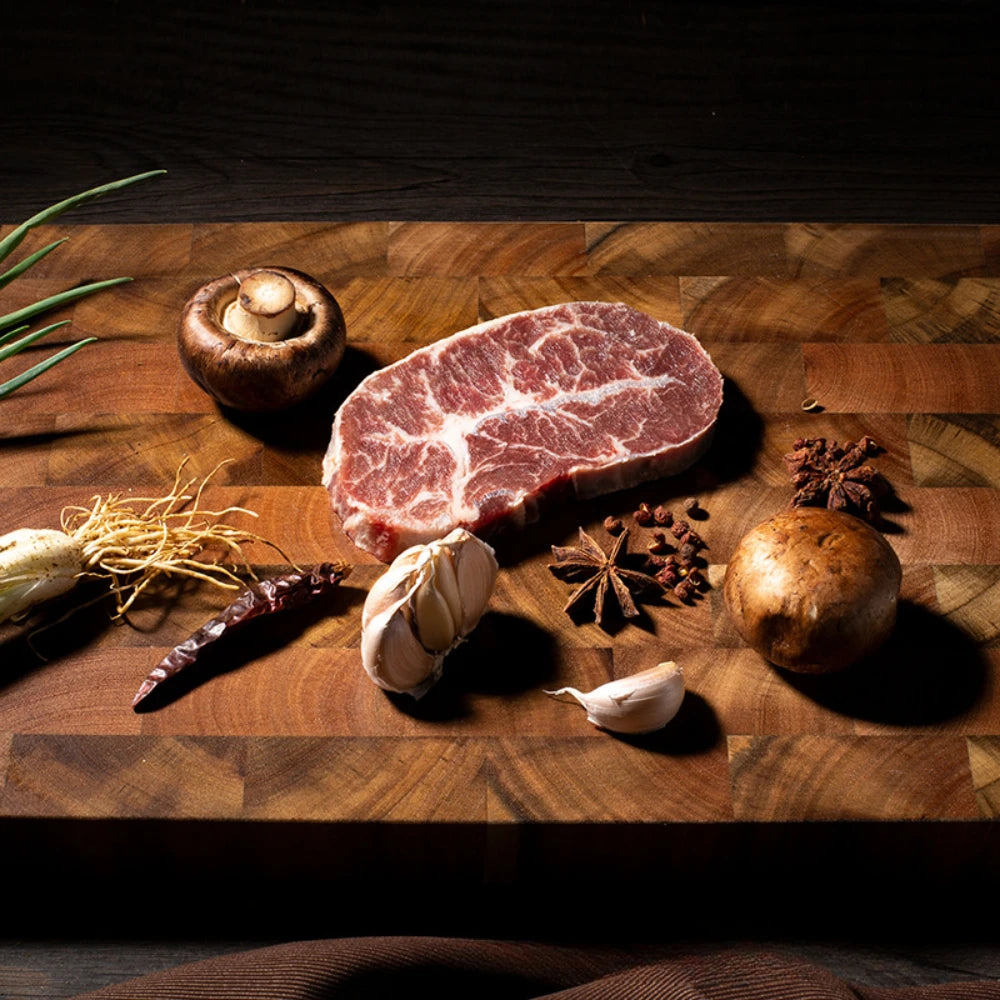 Sublimez vos plats et stimulez votre creativite avec notre planche a decouper en acacia 
