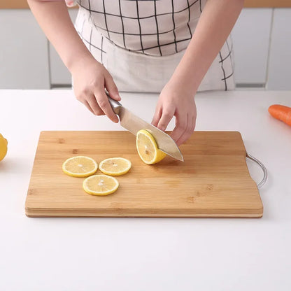Optez pour nos planches à découper en bambou 100% naturel et sans produits chimiques ni microparticules  de plastiques
