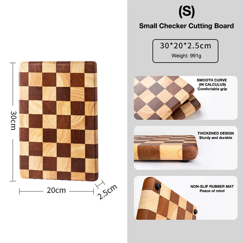 Notre planche à découper en acacia à motif damier est disponible en 3 diffrentes tailles dont la S (30x20x2.5cm)